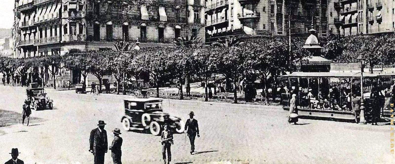 2527- Alger - Rue d'Isly et Boulevard Laferriere2.jpg